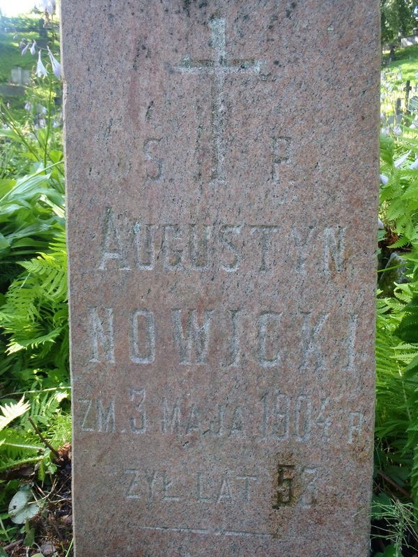 Inskrypcja na nagrobku Augustyna Nowickiego, cmentarz na Rossie w Wilnie, stan z 2013
