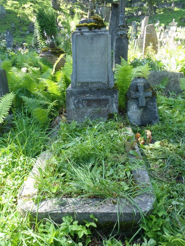 Tombstone of Janusz and Wanda Bernat, Rossa cemetery in Vilnius, as of 2013