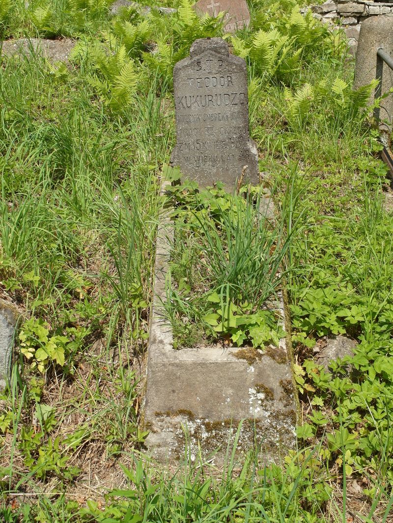 Tombstone of Teodor Kukurudzko, Rossa cemetery in Vilnius, state 2015