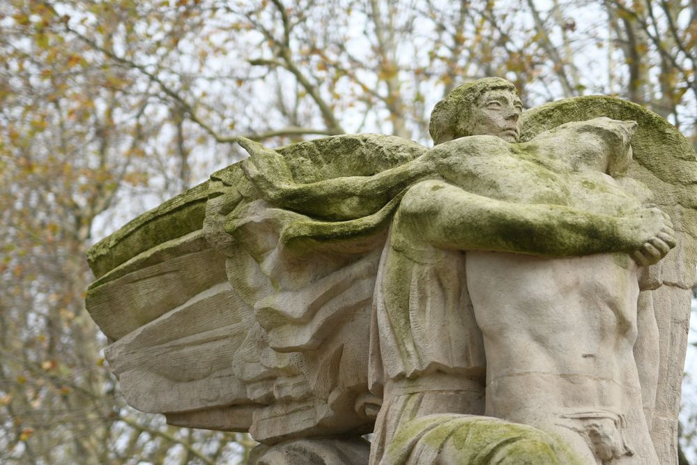 Photo showing Monument to Polish Combatants 1939-1945 in Paris