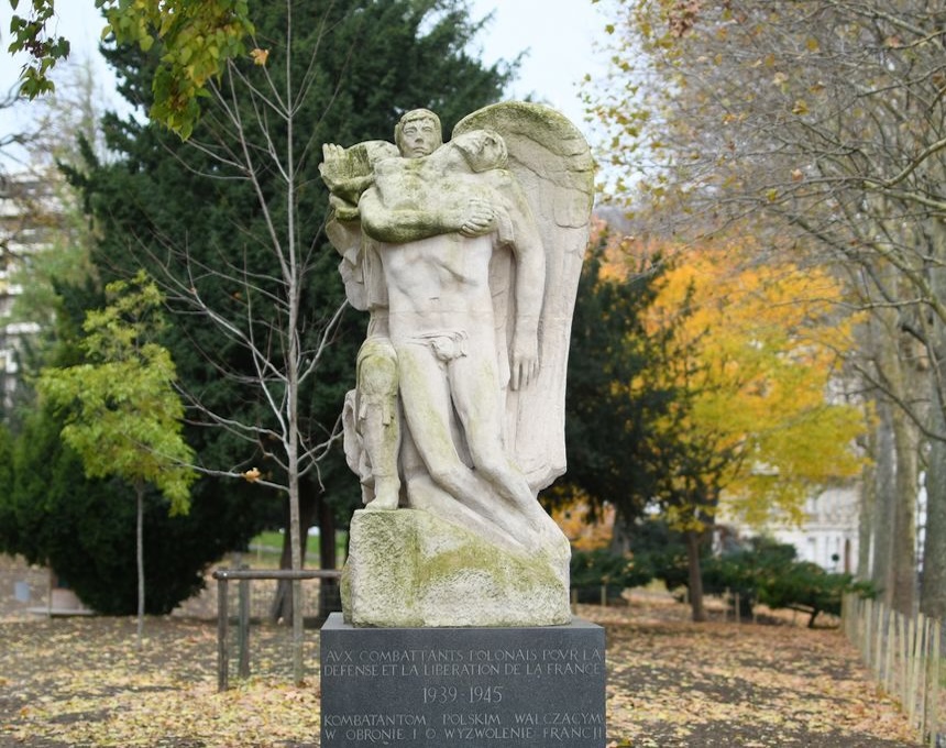 Photo showing Monument to Polish Combatants 1939-1945 in Paris