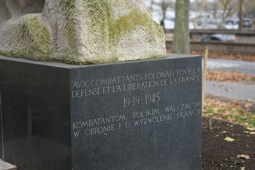 Photo showing Monument to Polish Combatants 1939-1945 in Paris