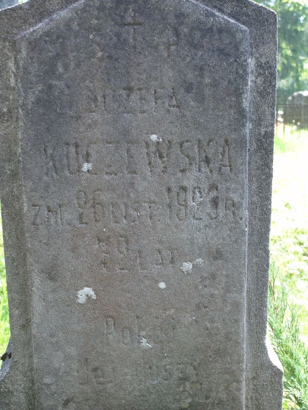 Tombstone of Józefa Kuczewska, Rossa cemetery in Vilnius, as of 2013.