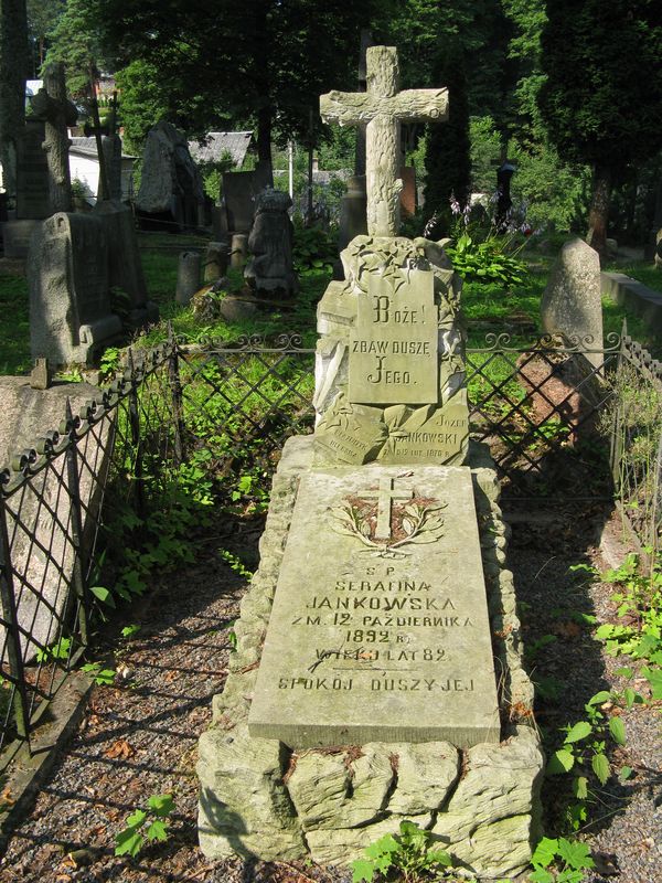 Tombstone of Serafina and Jozef Jankowski, Ross cemetery in Vilnius, as of 2013.