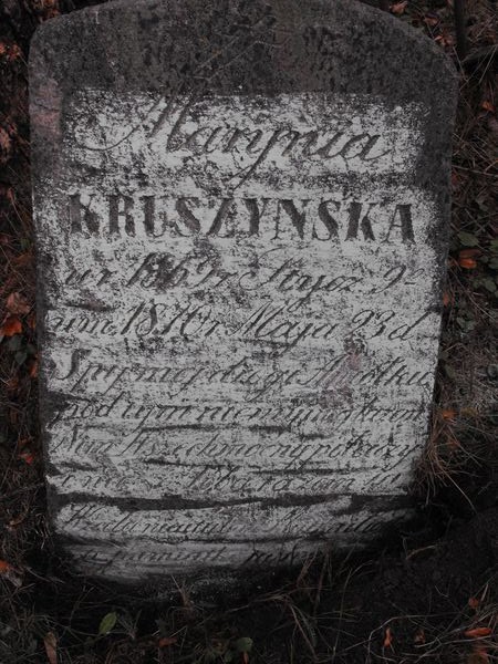 Inscription on the gravestone of Maria Kruszyńska, Na Rossie cemetery in Vilnius, as of 2013