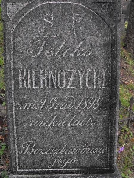 Inscription on the gravestone of Feliks Kiernożycki, Na Rossie cemetery in Vilnius, as of 2013