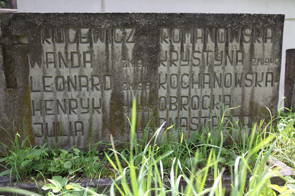 Fragment of a tombstone of the Kucewicz family, Anastasia Kochanowska-Obrocka and Krystyna Romanowska, Rossa cemetery in Vilnius, as of 2013