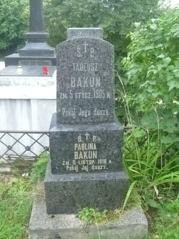 Inscription on the gravestone of Paulina and Tadeusz Bakun , Na Rossie cemetery in Vilnius, as of 2013
