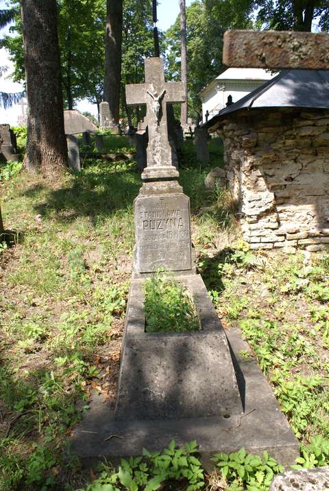 Tombstone of Stanisława Puzyna, Na Rossie cemetery in Vilnius, as of 2013