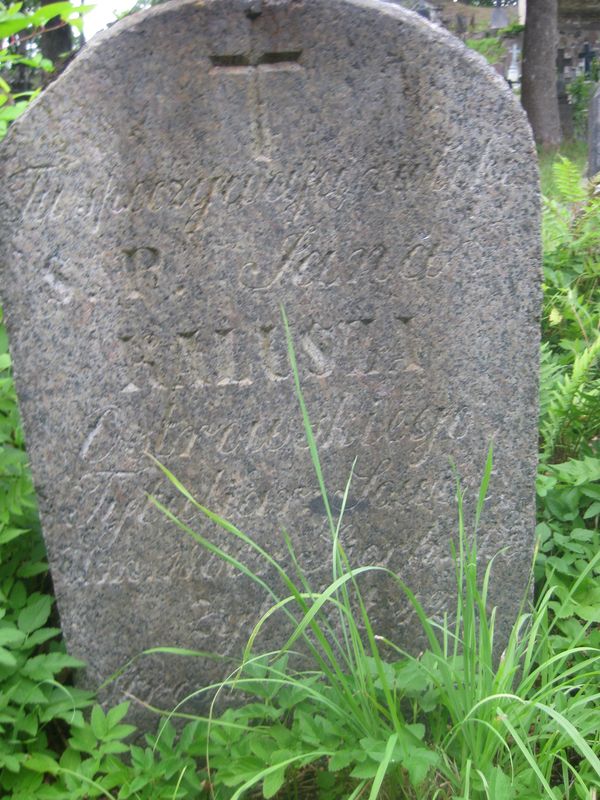 Fragment nagrobka Jana Kalusz-Ostrowskiego, cmentarz na Rossie, stan z 2013 roku