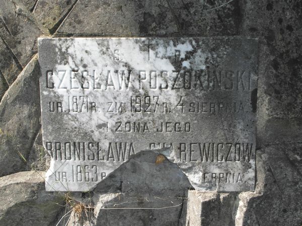 Tombstone of Bronislava and Czeslaw Poszokynski, Na Rossie cemetery in Vilnius, as of 2013
