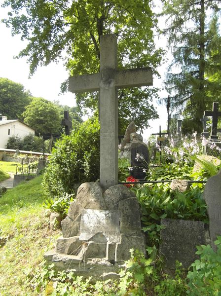 Tombstone of Bronislava and Czeslaw Poszokynski, Na Rossie cemetery in Vilnius, as of 2013