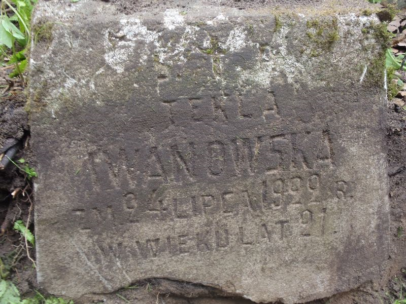 Inscription on the gravestone of Tekla Ivanovska, Rossa cemetery in Vilnius, as of 2013