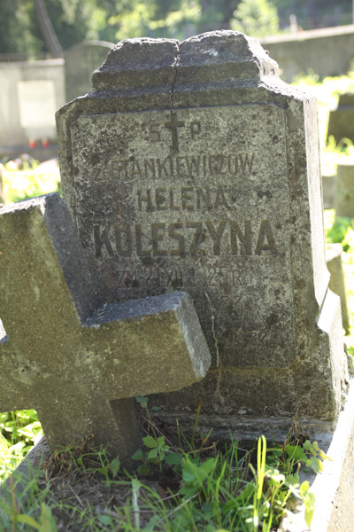 Fragment nagrobka Heleny Kuleszy, cmentarz na Rossie w Wilnie, stan z 2013