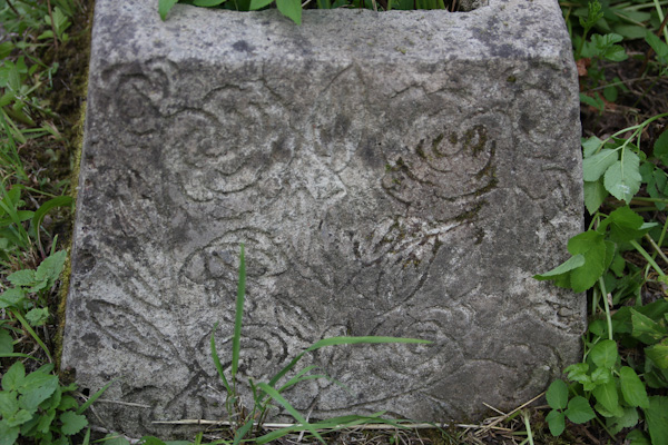 Fragment nagrobka Marii Nowak, cmentarz na Rossie w Wilnie, stan z 2013