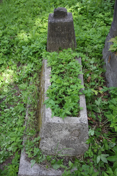 Nagrobek Marii Nowak, cmentarz na Rossie w Wilnie, stan z 2013