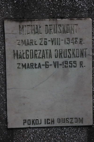 Fragment of a tombstone of Małgorzata and Michał Druskont, Rossa cemetery in Vilnius, as of 2013