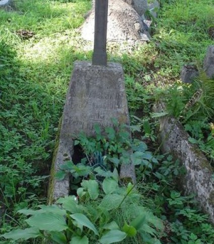 Nagrobek Wandy Szaworejko, cmentarz na Rossie, stan z 2013 roku