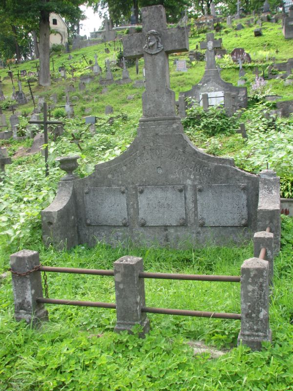 Grobowiec Andrzeja, Jadwigi i Józefy Zapolskich, cmentarz na Rossie w Wilnie, stan na 2013 r.