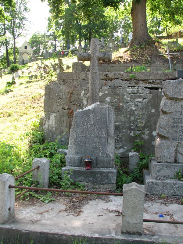 Nagrobek Anny Żeromskiej, cmentarz na Rossie w Wilnie, stan na 2013 r.