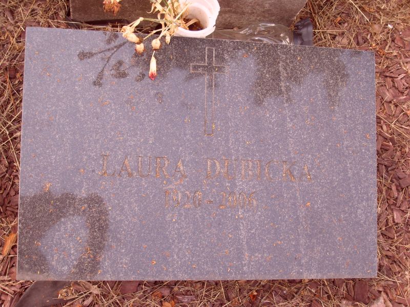 Tombstone of Laura Dubicka, Ross cemetery in Vilnius, as of 2013.