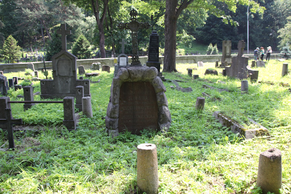 Tombstone of Helena and Józefa Kowalewski and Karolina Sławińska, Rossa cemetery in Vilnius, state 2013