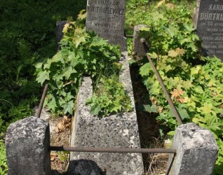 Nagrobek Bronisława Pietrusewicza, cmentarz Na Rossie w Wilnie, stan z 2013