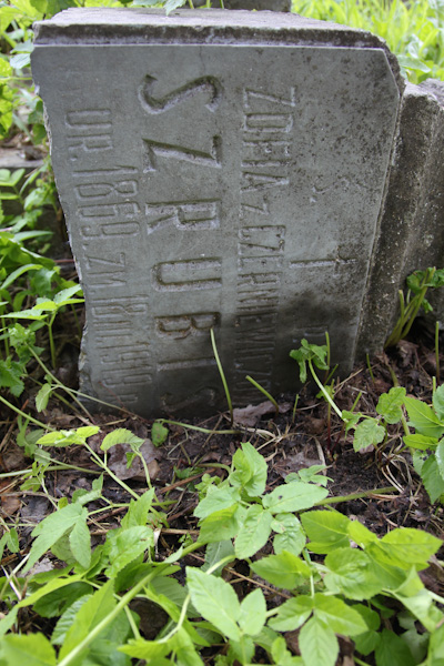 Fragment of a tombstone of Bolesław and Zofia Szrubis, Rossa cemetery in Vilnius, as of 2013