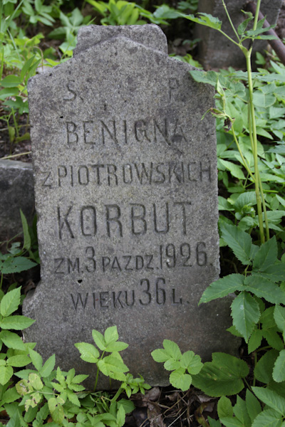 Fragment of Benigna Korbut's tombstone, Rossa cemetery in Vilnius, as of 2013