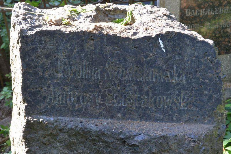 Napis z nagrobka Szostakowskich