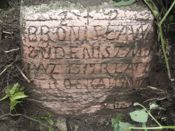 Напис на надгробку Броніслави Н.Н., цвинтар Росса у Вільнюсі, станом на 2013 рік