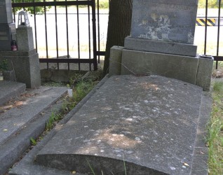 Grobowiec Marii Kolaczkowej, Kempnego Wilema i Pawła Grzegorza, cmentarz w Karwinie Dołach