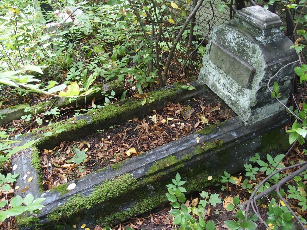 Tombstone of Józefa Zongołowicz (Zongotowicz), St Michael's cemetery in Riga, as of 2021.