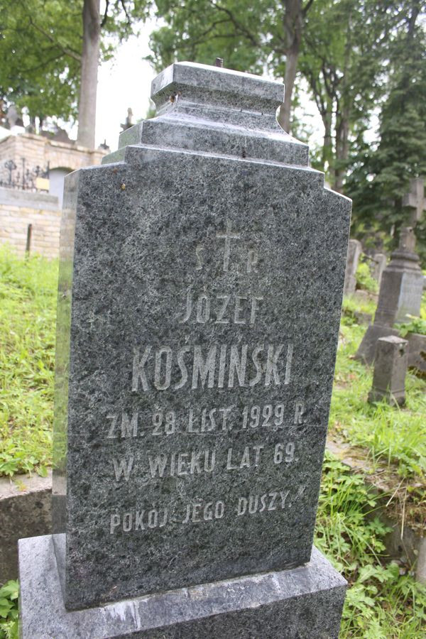 Inscription on the gravestone of Jozef Kosminski, Rossa cemetery in Vilnius, as of 2013