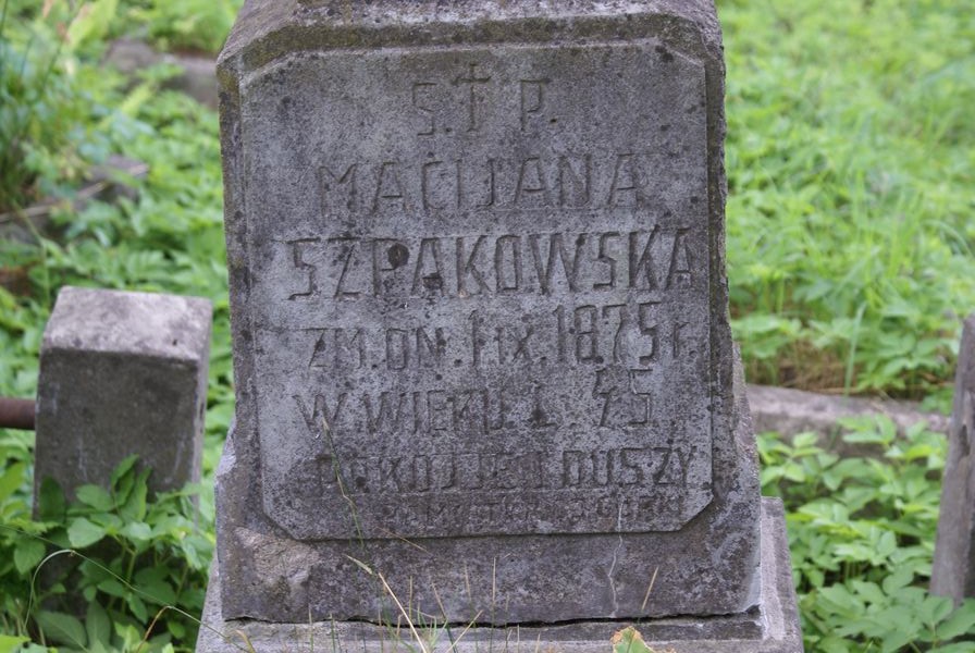 A fragment of Marcijana Szpakowska's tombstone, Rossa cemetery in Vilnius, as of 2013