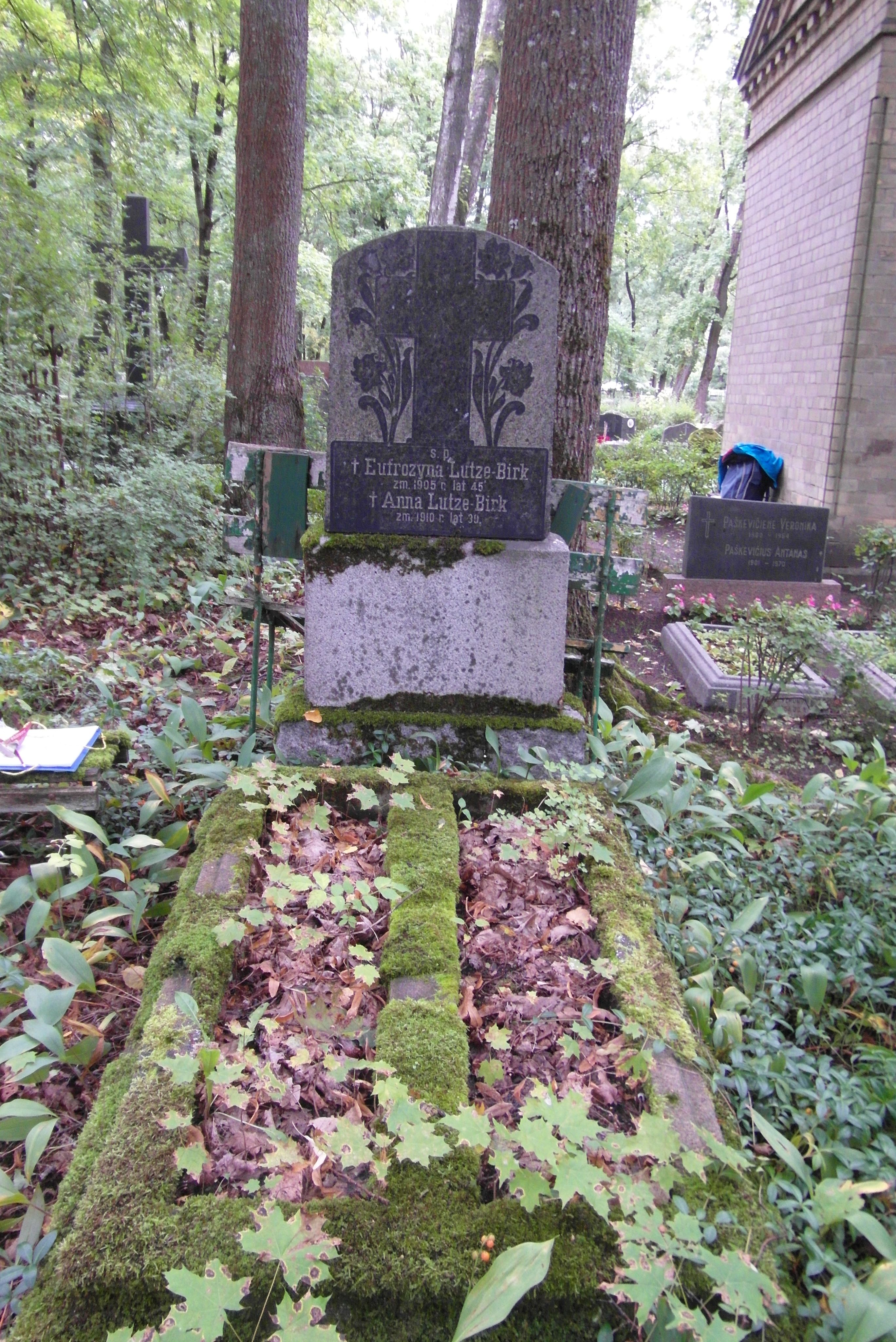 Tombstone of Euphrosinia Lutze-Birk, Anna Lutze-Birk, St Michael's cemetery in Riga, as of 2021.