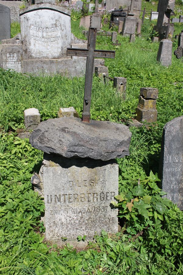 Tombstone of Alexander Unterberger, Ross cemetery, as of 2013