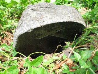 Nagrobek Antoniego Popławskiego, cmentarz na Rossie w Wilnie, stan na 2013 r.