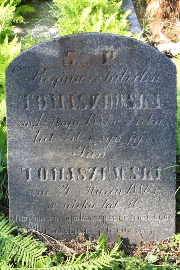 Tombstone of Jan and Regina Tomaszewski, Ross cemetery, as of 2013