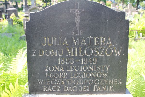 Fragment of Julia Matera's tombstone, Ross cemetery, as of 2013