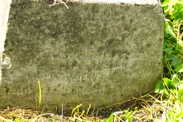 Fragment nagrobka Wiktora Gałeckiego, cmentarz na Rossie w Wilnie, stan z 2013