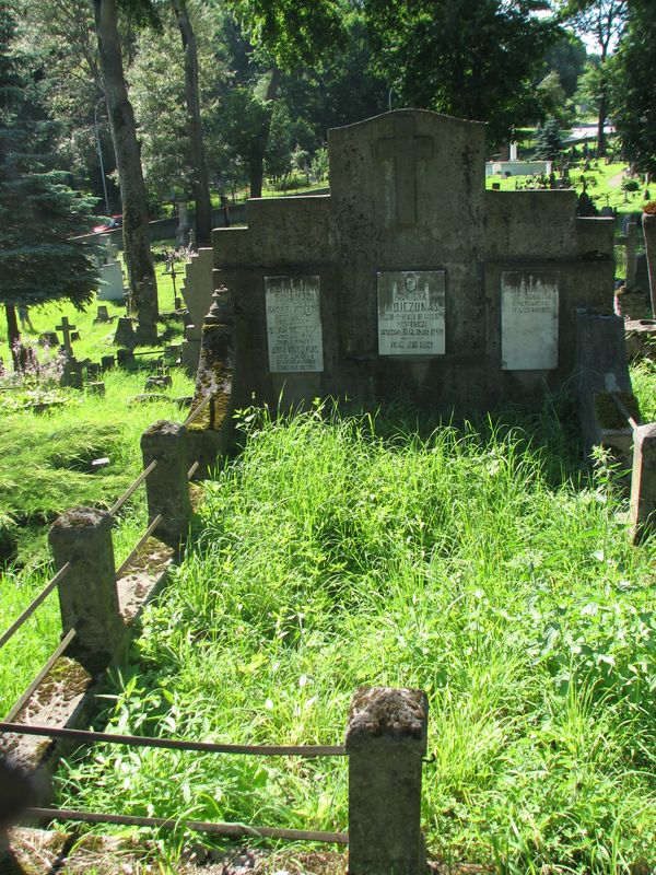 Tomb of the Wojczunas family, Ross cemetery, state of 2013