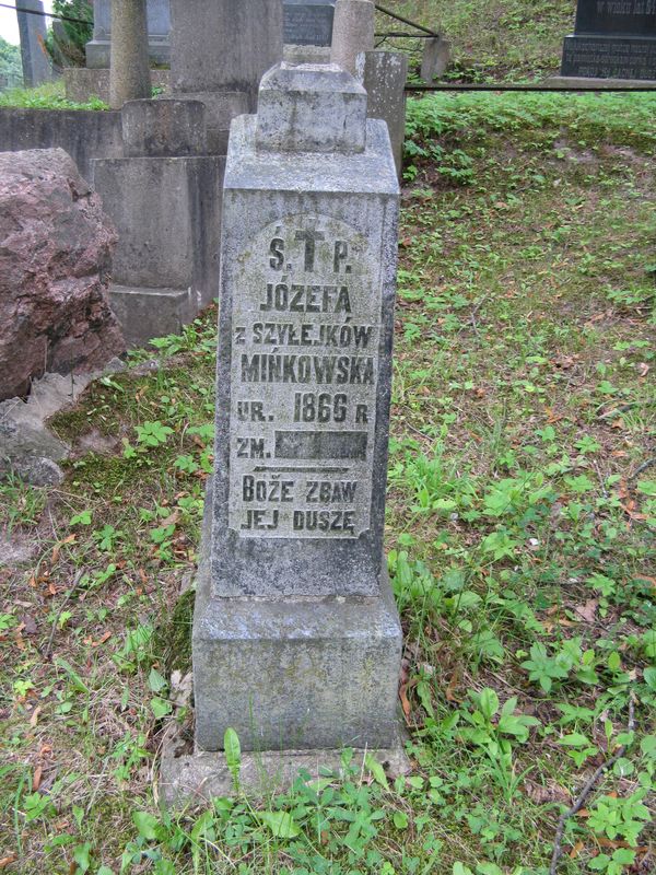 Tombstone of Józefa, Olimpia, Kazimierz Mińkowski, Ross cemetery in Vilnius, as of 2013.