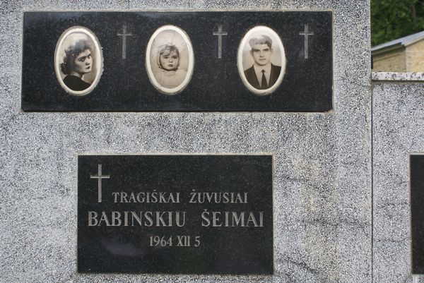 Grobowiec Władysławy Babińskiej i Danuty Zagrodnik, cmentarz na Rossie w Wilnie, stan z 2013