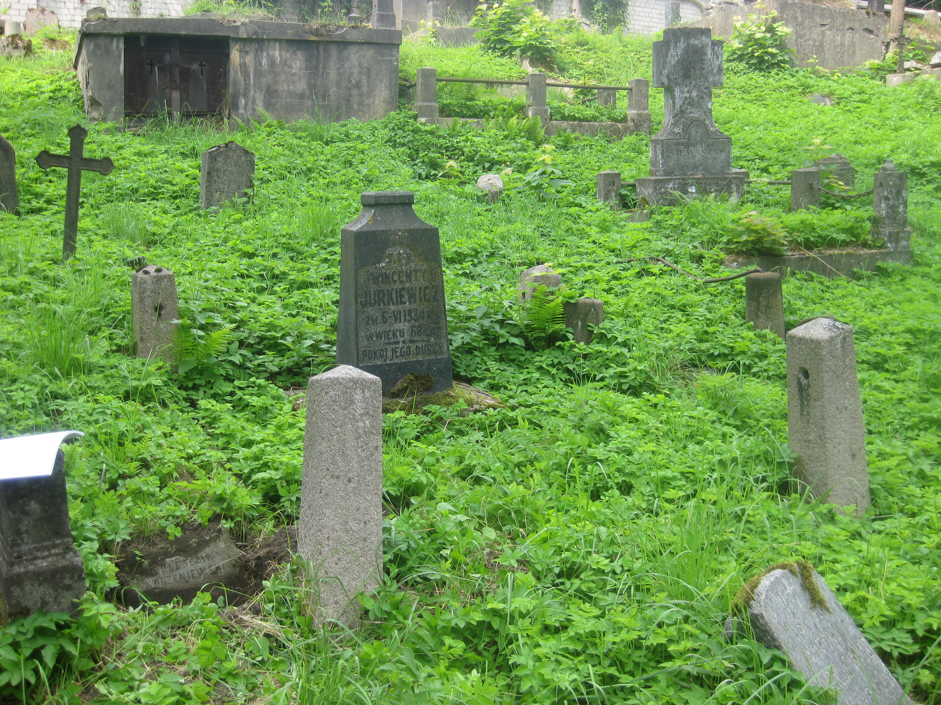 Tombstone of Wincenty Jurkiewicz, Na Rossie cemetery in Vilnius, as of 2013.