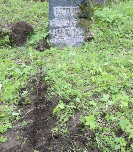 Nagrobek N.N., cmentarz na Rossie w Wilnie, stan z 2013