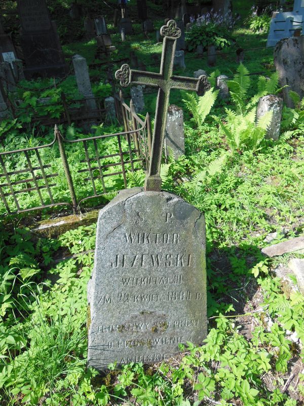 Nagrobek Wiktora Jeżewskiego, cmentarz Na Rossie w Wilnie, stan z 2013