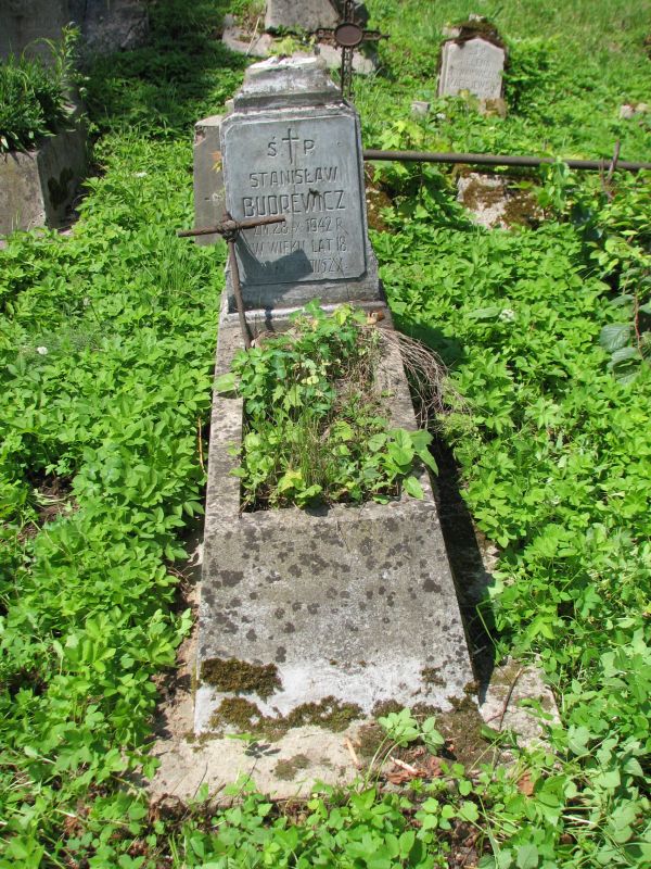 Tombstone of Stanislaw Budrewicz, Ross cemetery in Vilnius, as of 2013.