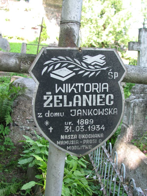 Fragment of the gravestone of Viktoria Zelaniec, Ross cemetery, as of 2013