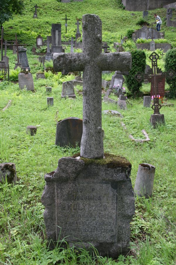 Bogumila Kołyszko's gravestone from the Ross Cemetery in Vilnius, as of 2013.